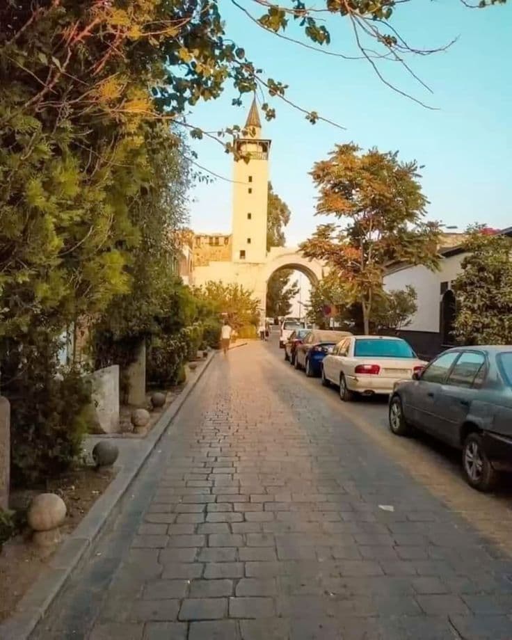 Walking Bab Sharqi Quarter