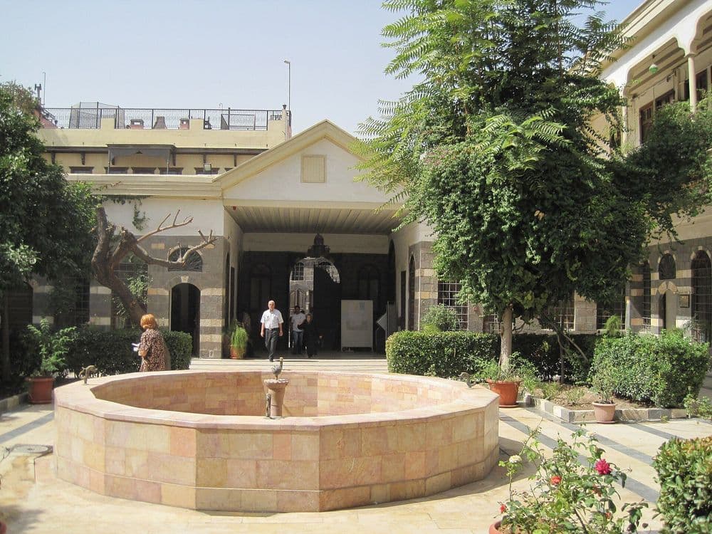 Maktab Anbar: Palace of Culture